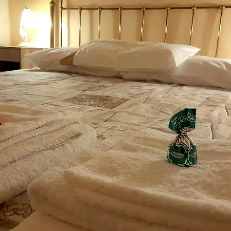 Casa Marina 50 Mt Dal Mare * אימפריה